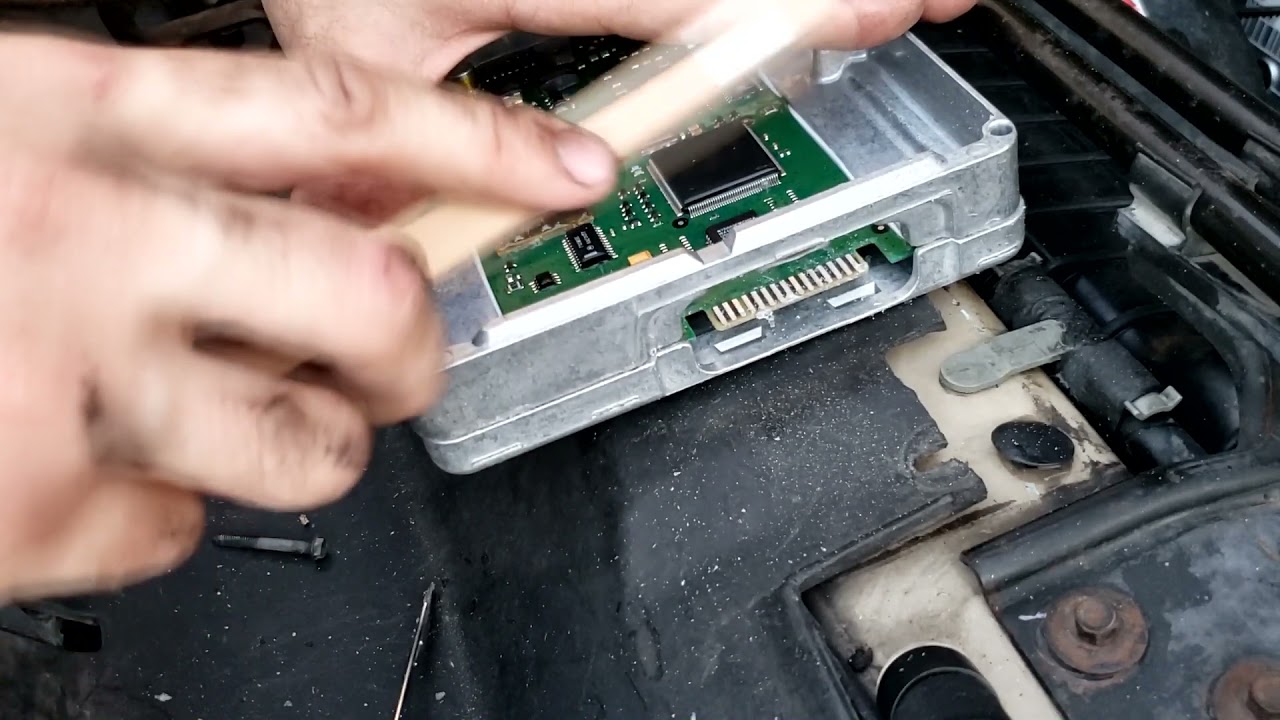 How to install a hydra chip, detailed Install video 1999-2003 7.3l powerstroke superduty