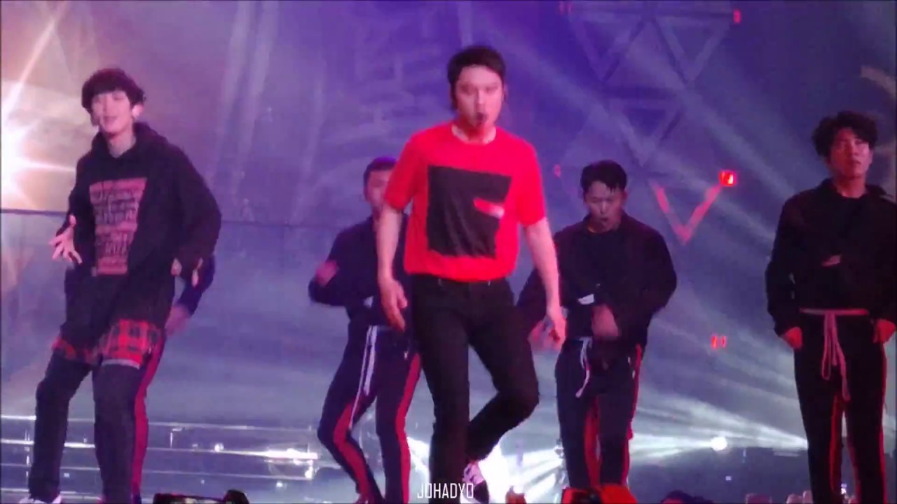180707 The ElyXiOn in Malaysia - Diamond (D.O. Focus)