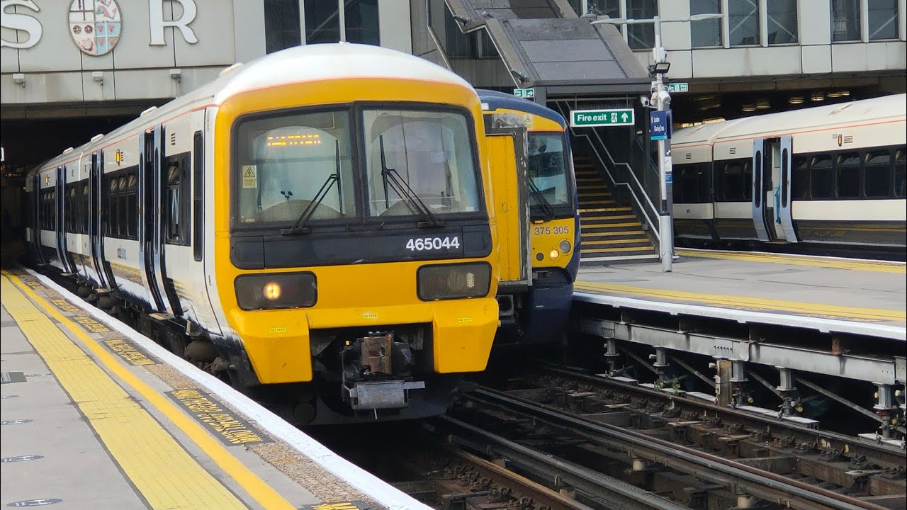 Trains at London Charing Cross - 18/09/2021
