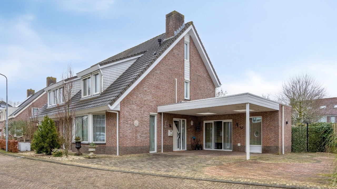 Zuster Boerestraat 5🔥 XXL Oprit voor 3 Auto’s + Caravan | Maximale Privacy & Kantoor aan Huis