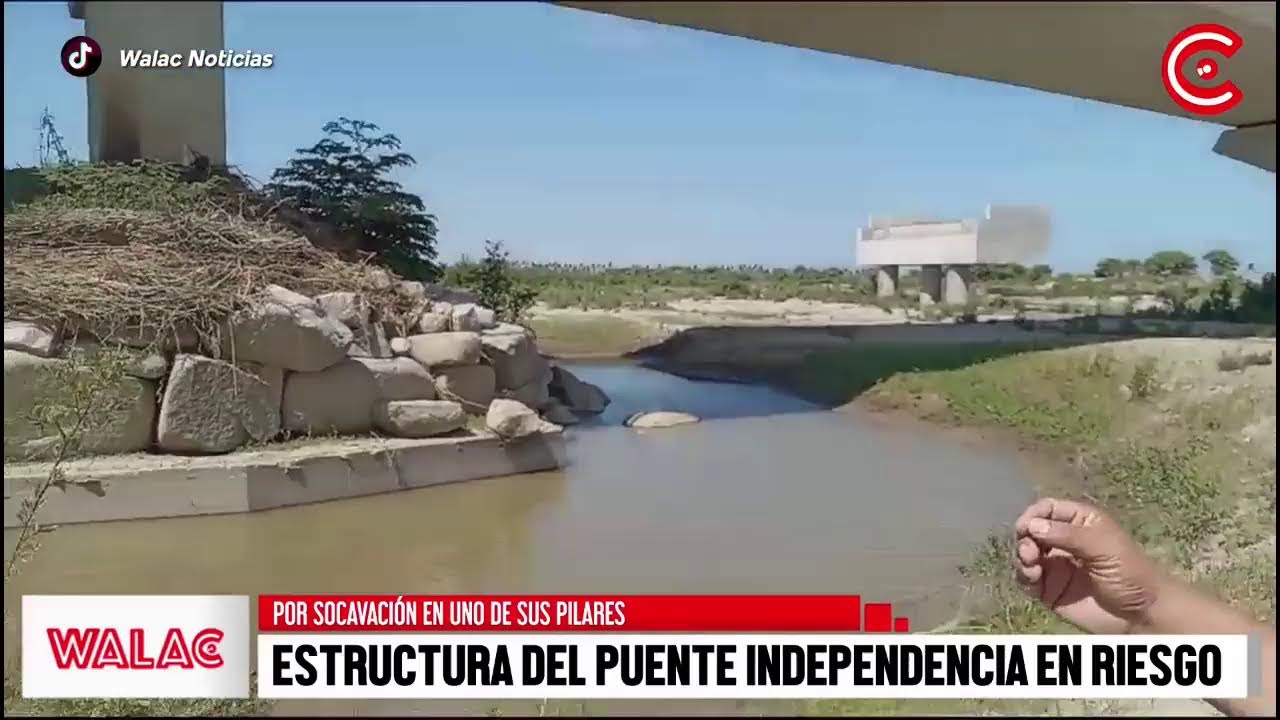 Estructura del puente Independencia en riesgo por socavaci&oacute;n en uno de sus pilares.