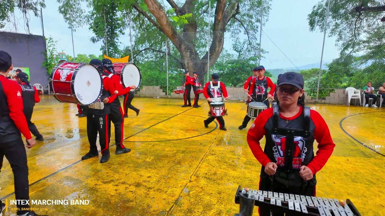 Intex Marching Band deslumbra con su energía en el Jeriel Band Fest 2025 🔥🥁