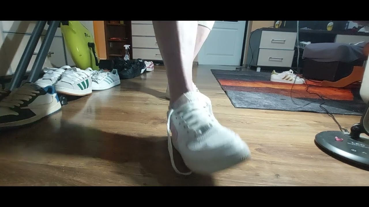 Nike AF1 robot dance #nikeairmax #nikeaf1 #sneakers