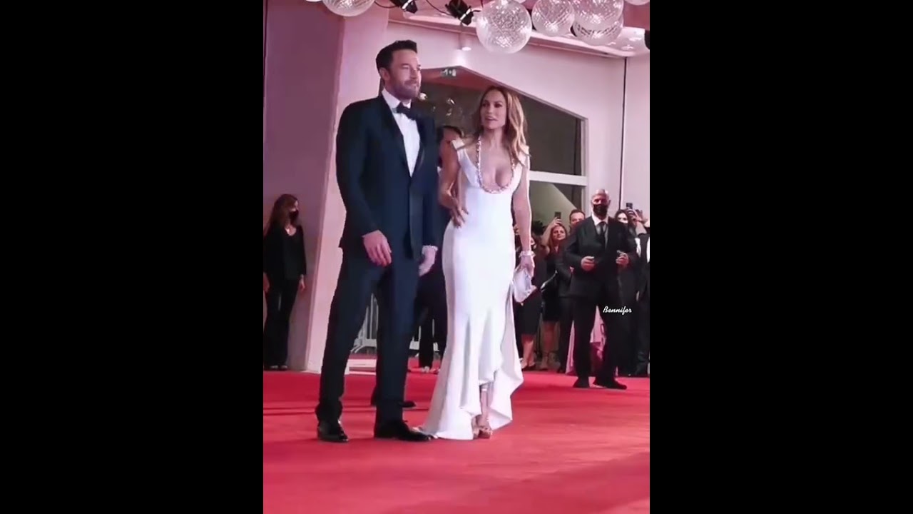 Ben Affleck & Jennifer Lopez - red carpet moment