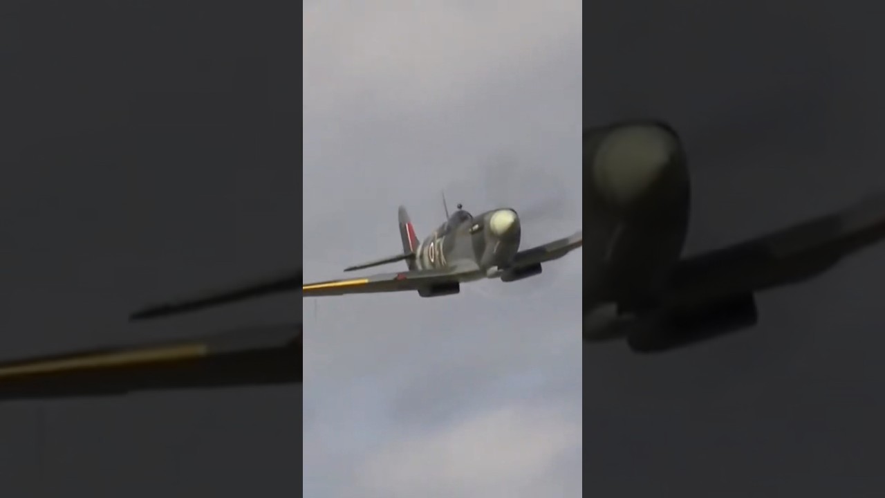 🇬🇧 Great Spitfire Flyby #shorts #aviation #trending