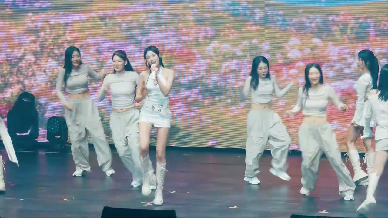 260307 Apink(에이핑크) - Love Me More 직캠(Fancam)@2026 Apink Asia Tour The Origin: APINK in TAIPEI