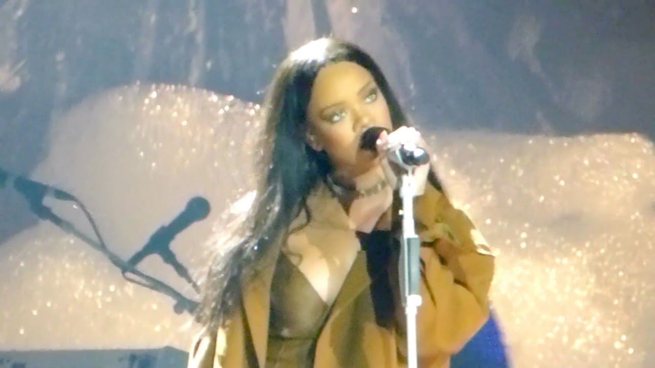 Rihanna - Diamonds - ANTi World Tour Live @SAP Center, San Jose CA