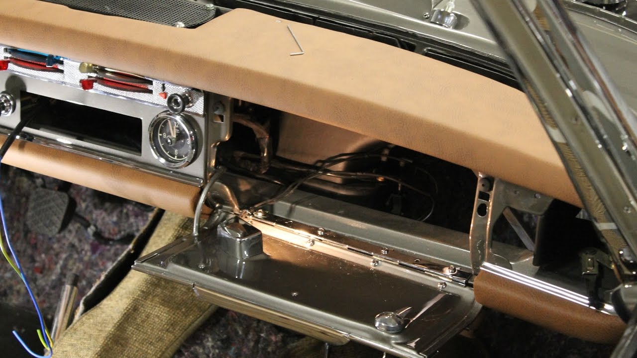 Mercedes 230SL W113 Pagoda assembly Doctorclassic.eu