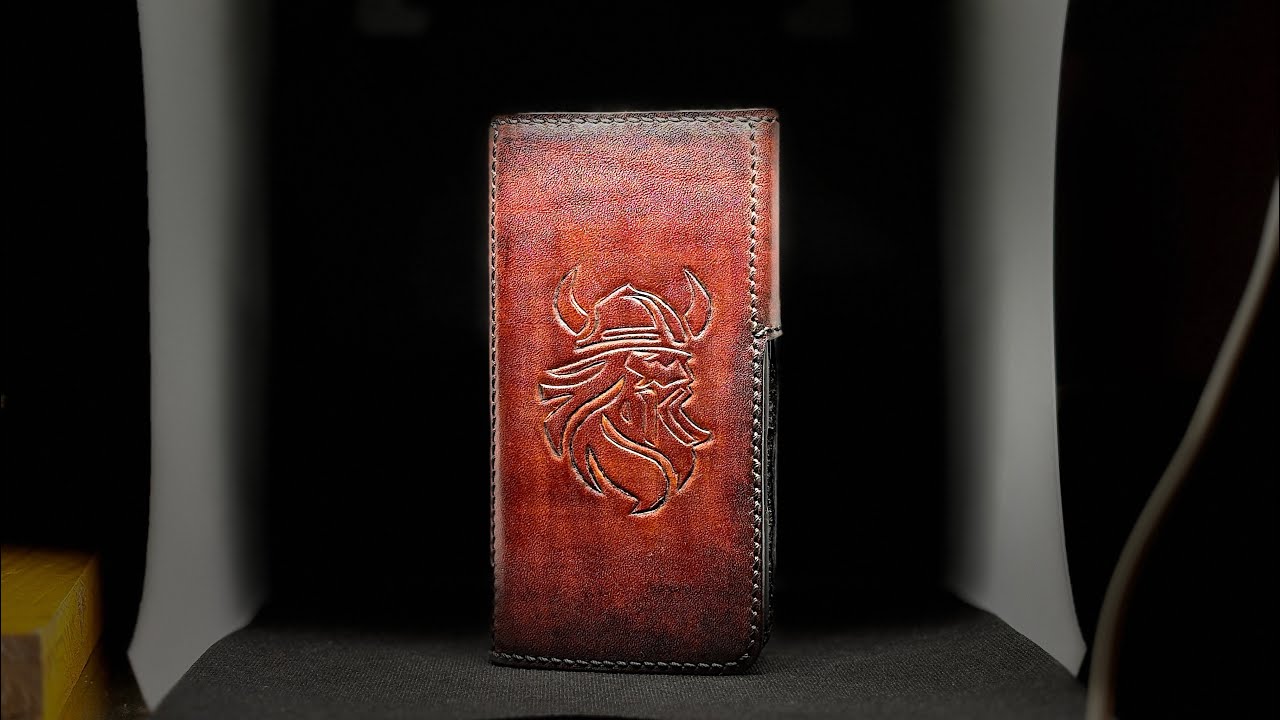 Funda vikingos de cuero curtido vegetal para el iPhone, proceso elaboración funda teléfono 