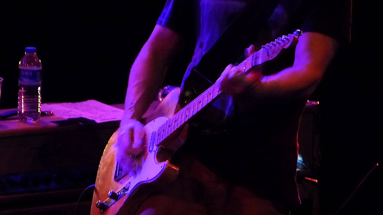 Duman - Dön Ne Olur - 1 Ekim 2013 Cukurova Uni. - Ses guzel - Gitar yakin cekim