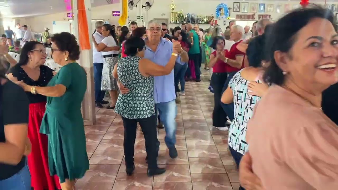 FORRÓ Baile em Toledo NO  clube olimpico Gabriel Pasa no bailao SOMENTE OS Anjos  Bora dançar