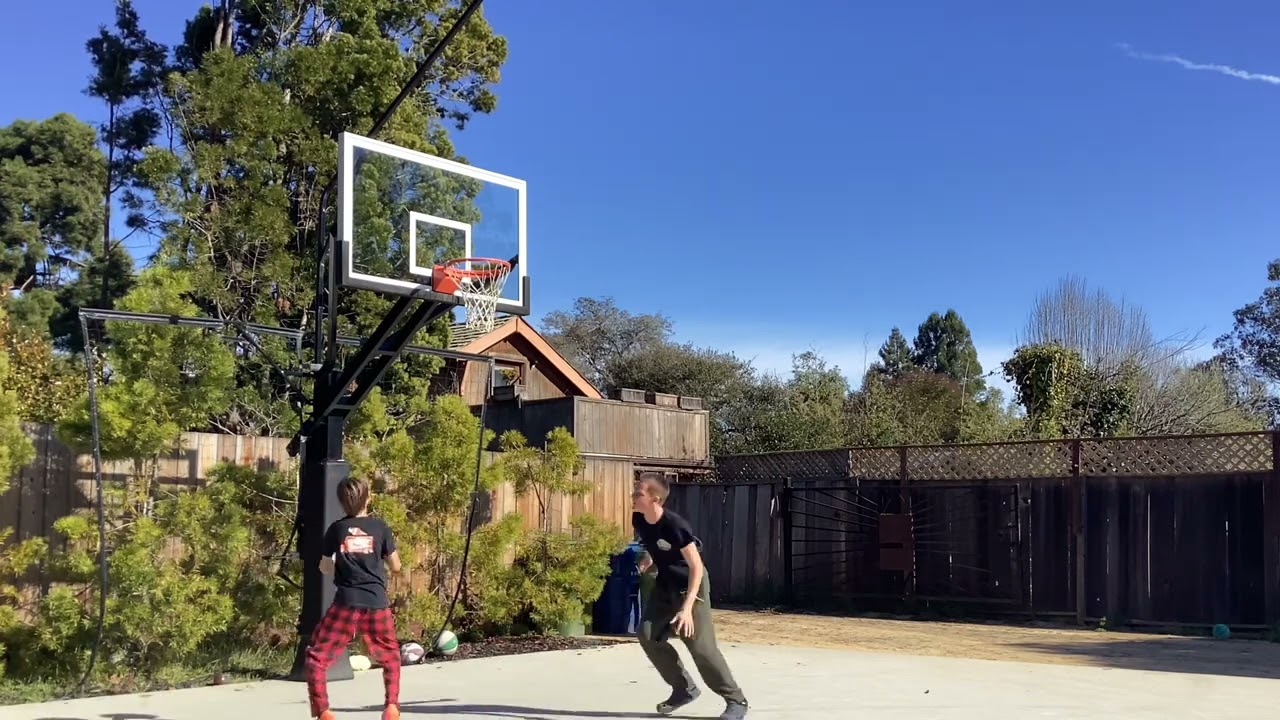 Bro&hellip; #basketball #viral 