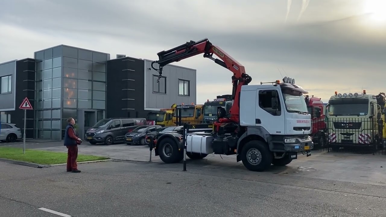 TREKKER RENAULT KERAX 420 4X4 + PALFINGER PK23002