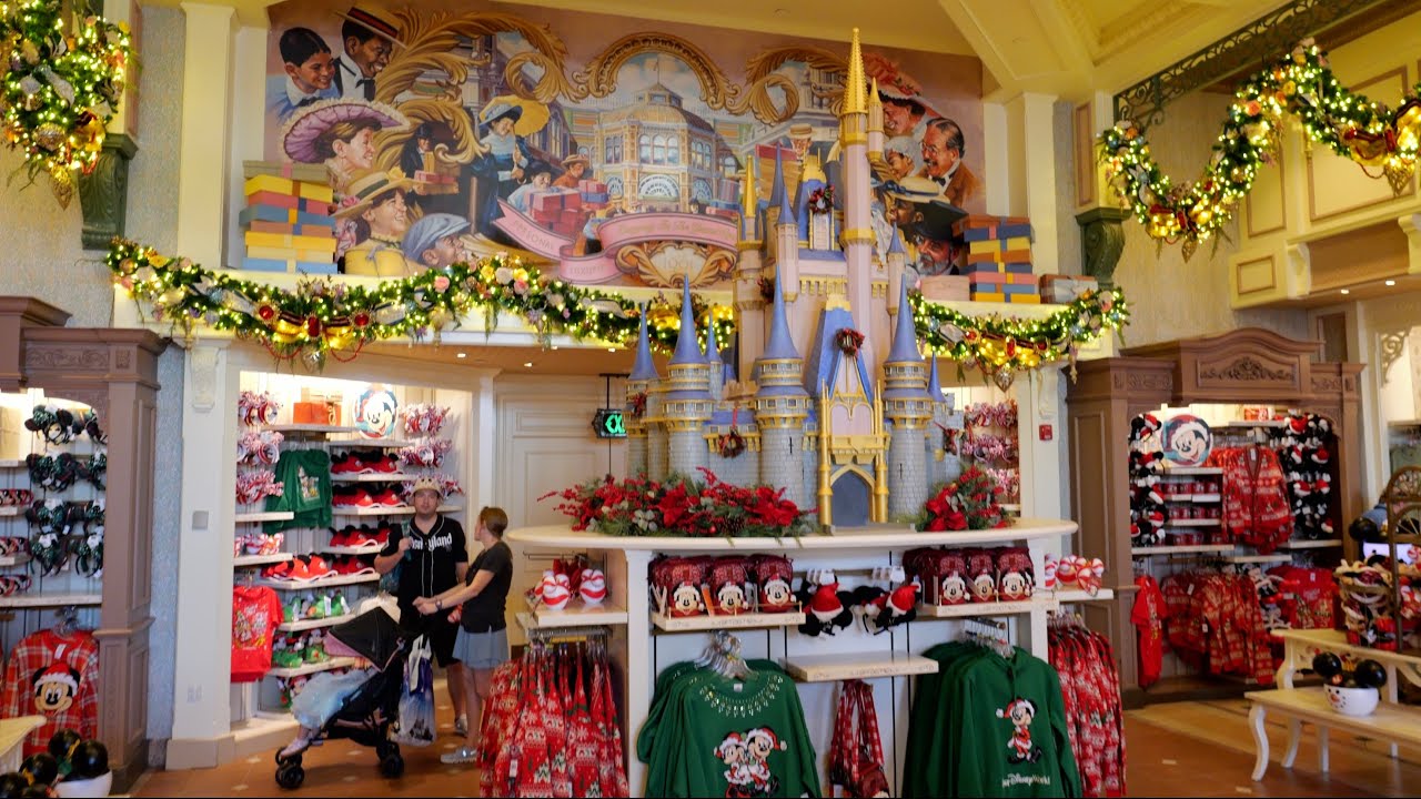 Magic Kingdom Emporium 2025 Christmas Shopping Tour in 4K | Walt Disney World Orlando Florida