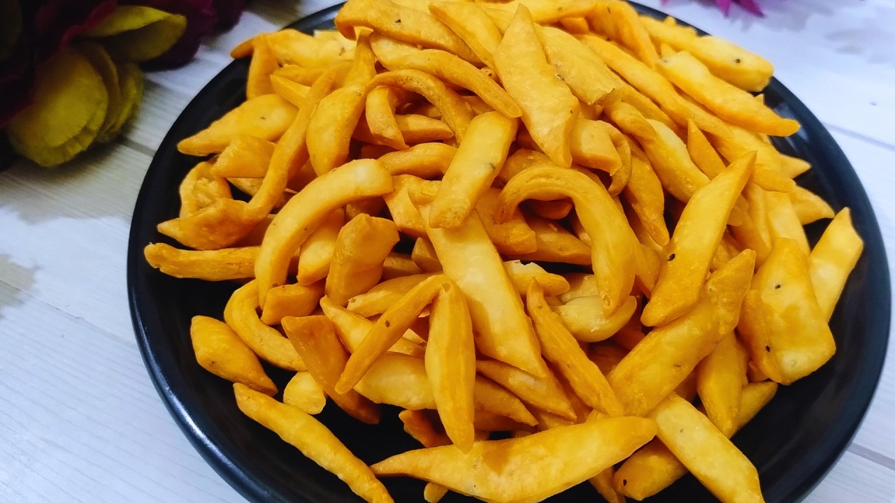 Namak Pare Recipe | 100%  crispy Namak Para | नमक पारे बनाने की विधि | Holi Special 