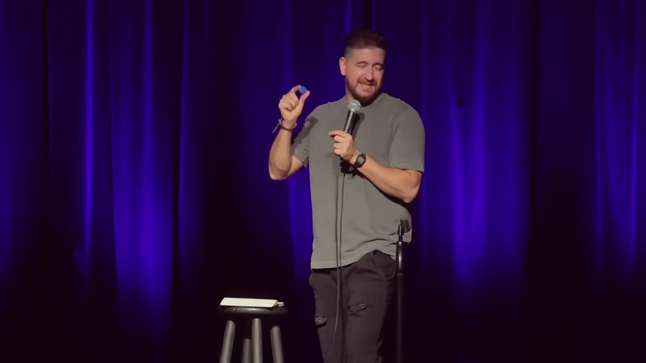AFONSO PADILHA - Infância De Rico VS Pobre / Enfrentando Dificuldades