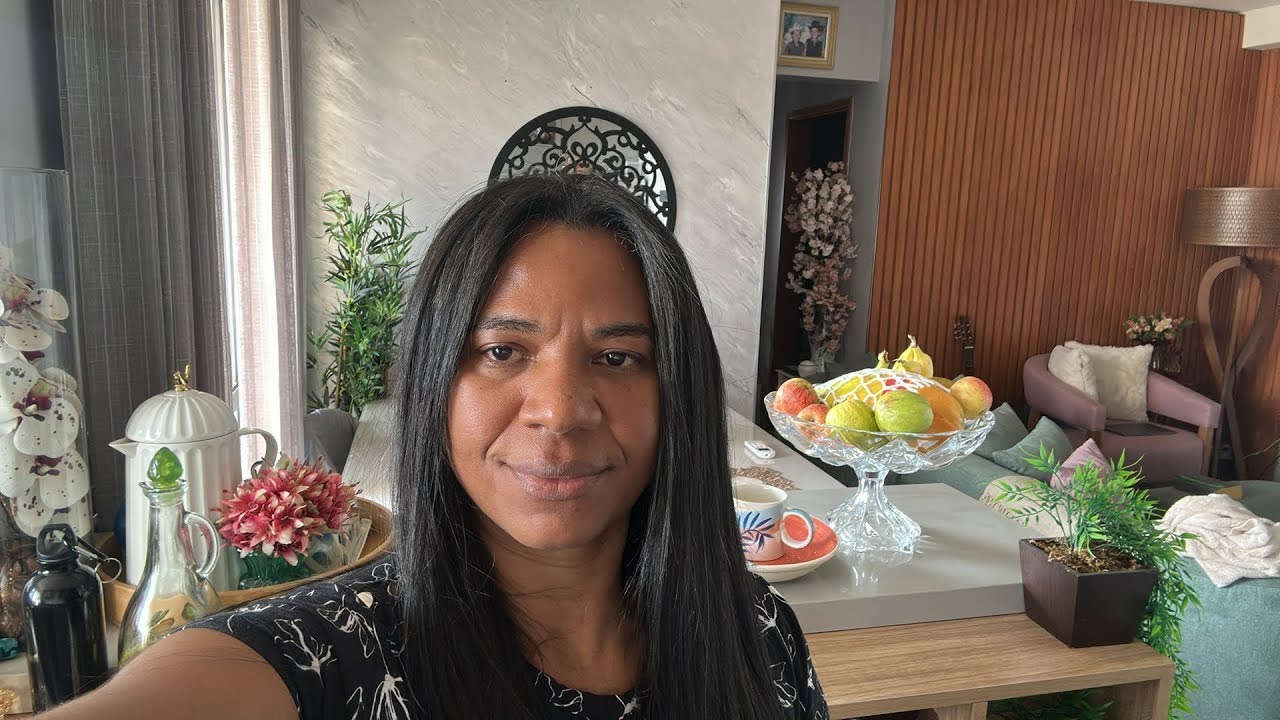 REVELADO alguém chegando na porta depois você feliz com a chegada da vitória tão guardada