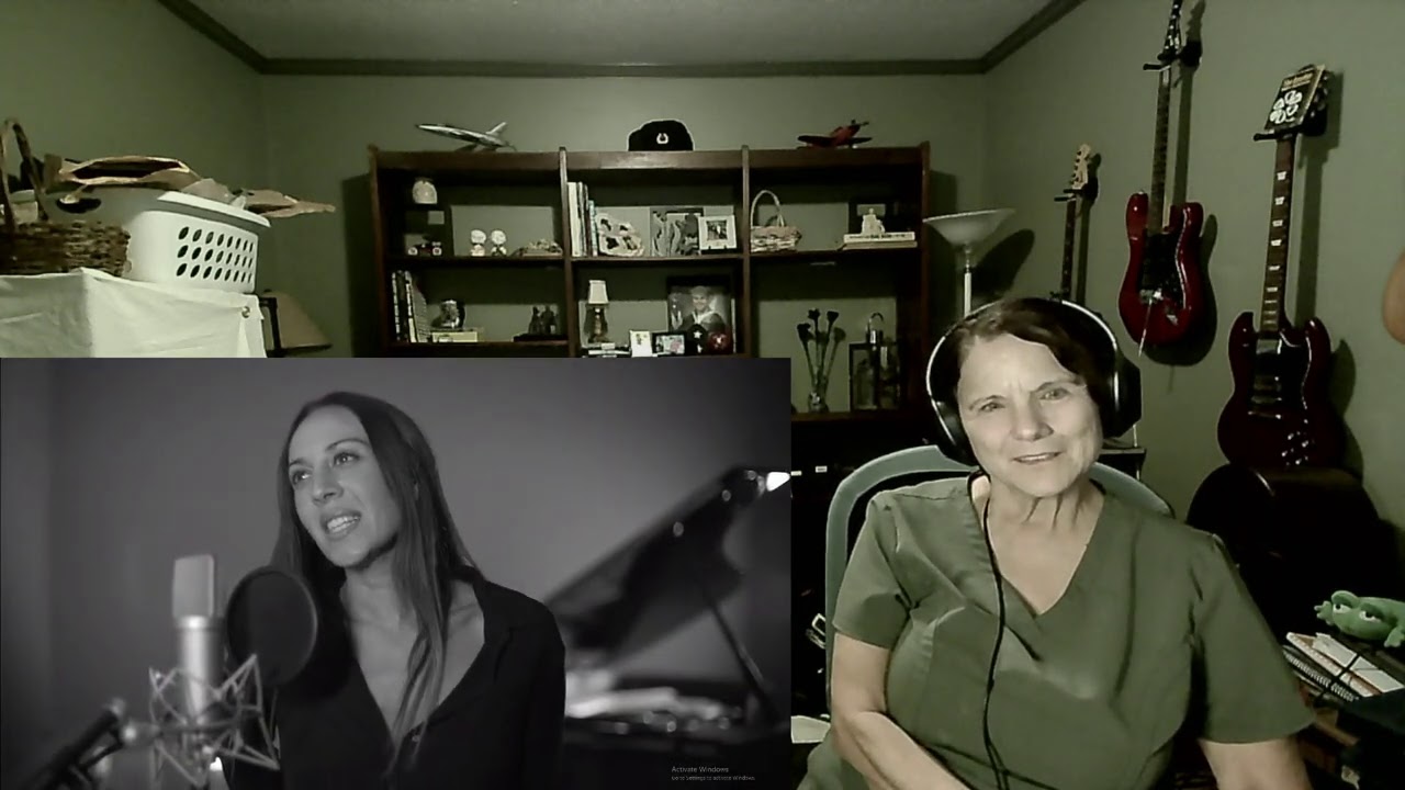 Monica Naranjo!  Bushy Mama REACTS!  Llevate Ahora