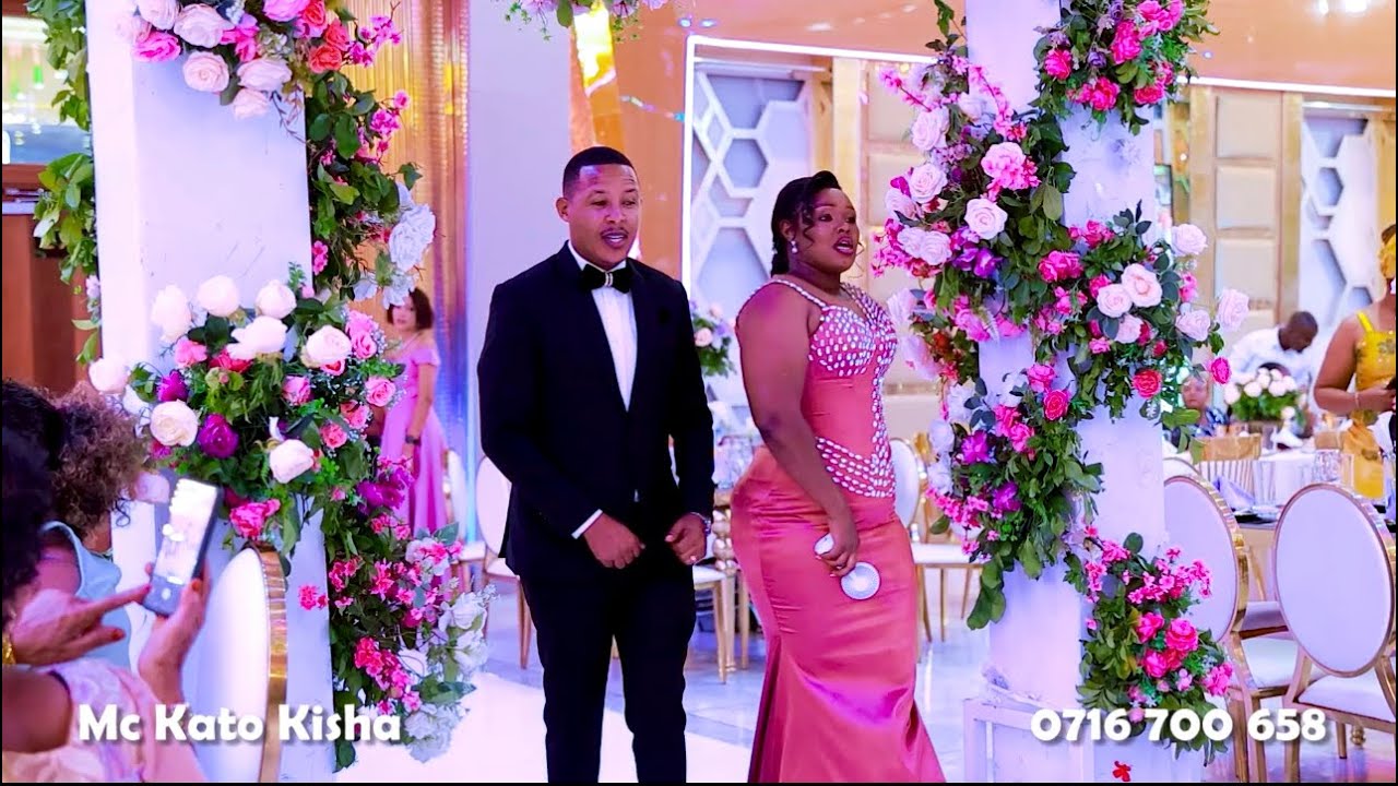 BEST MAN NA MATRON WALIVYOINGIA KUWAPOKEA MAHARUSI WETU JACKSON AND EDINA USIKU WA HARUSI YAO