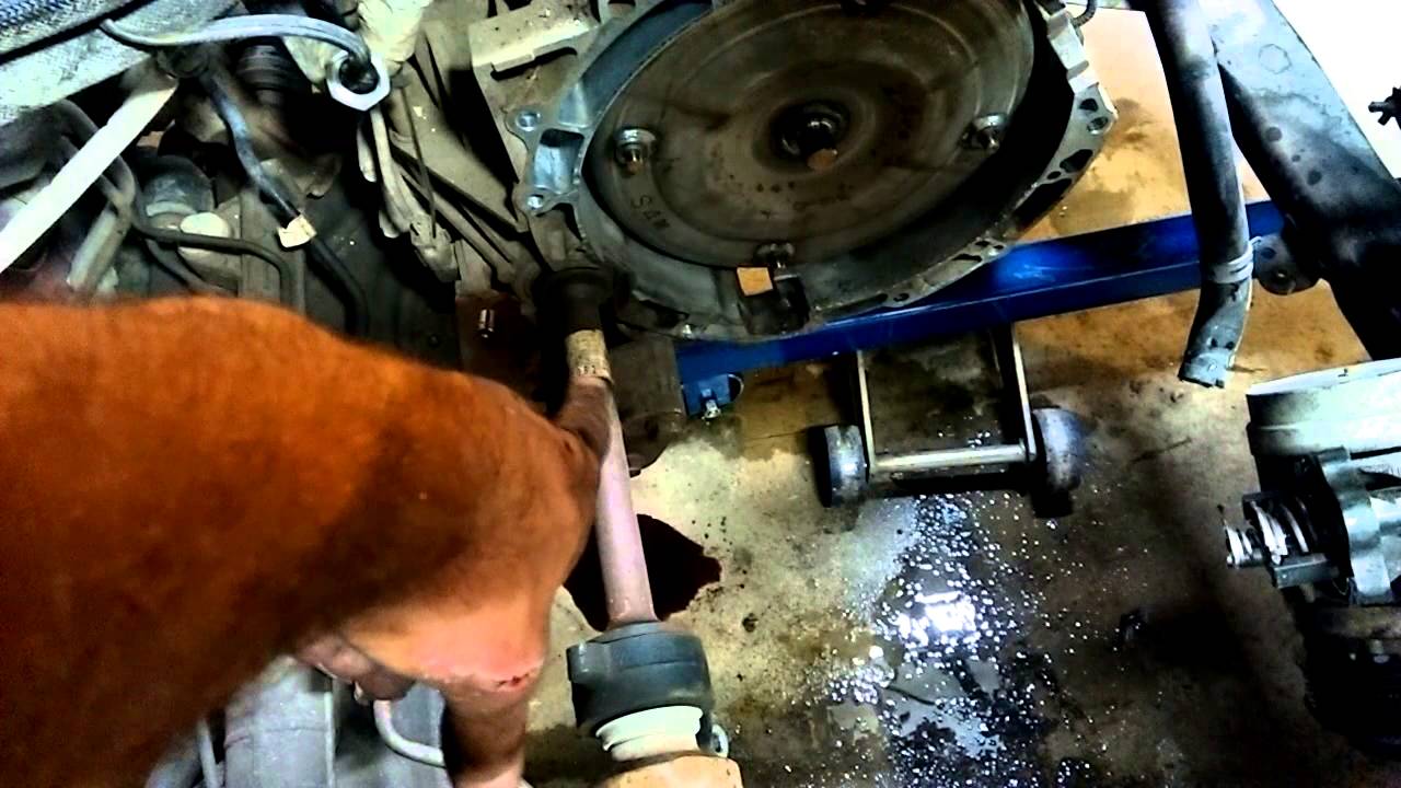 2006 Ford Fusion Engine Removal - Out the top
