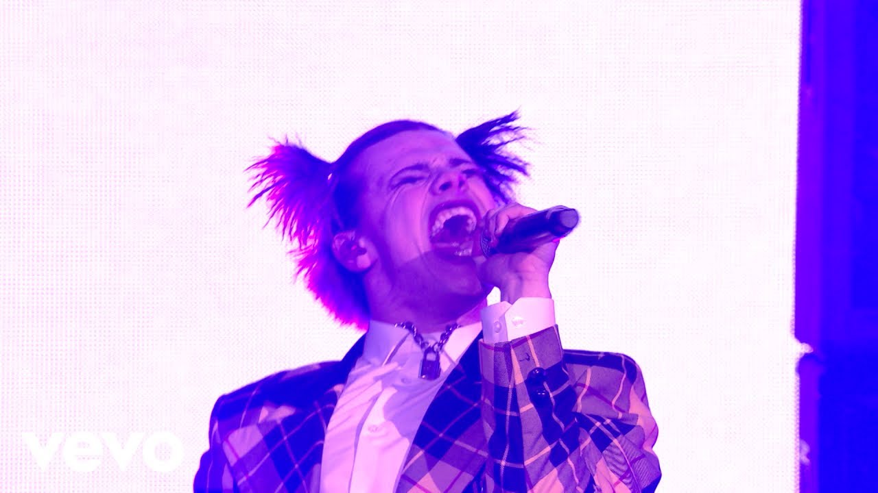 YUNGBLUD - original me (Live From NME Awards)