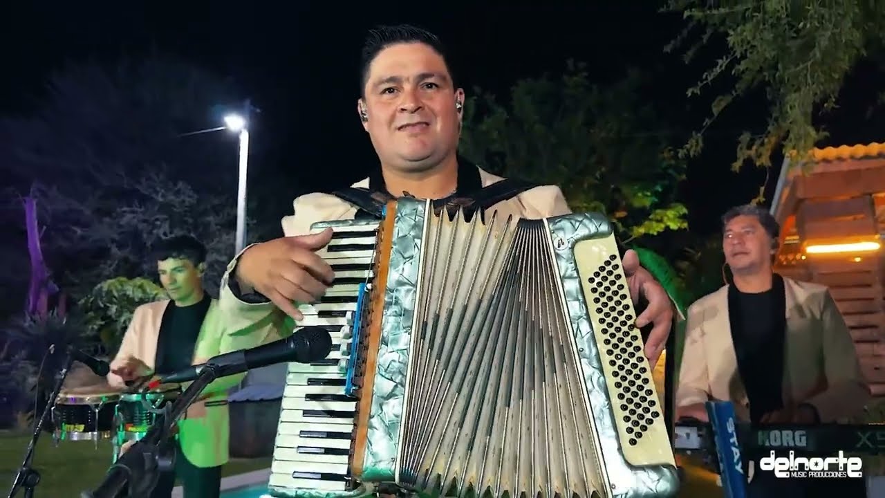 Los Capis  -  Sesión Enganchados de Grande Éxitos ( Video Oficial )