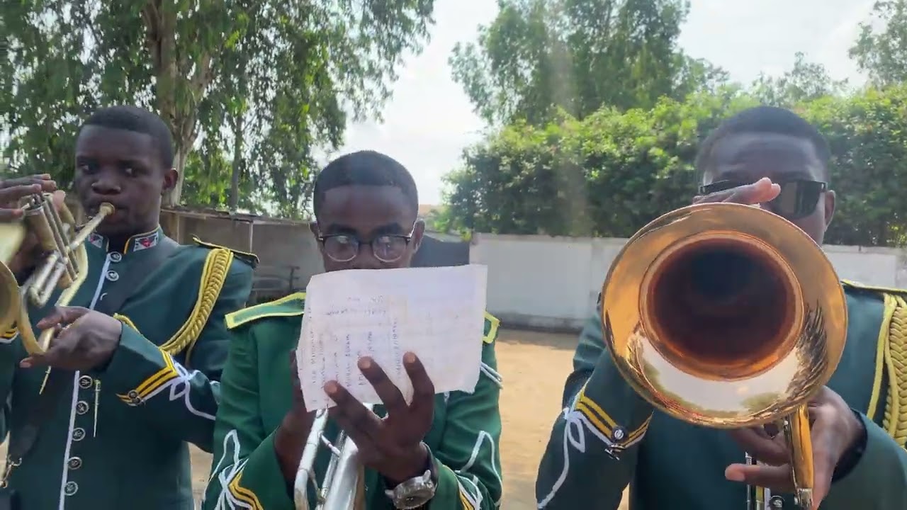 FAKI POINTE-NOIRE DANS LA CONGOLAISE ( HYMNE NATIONALE)