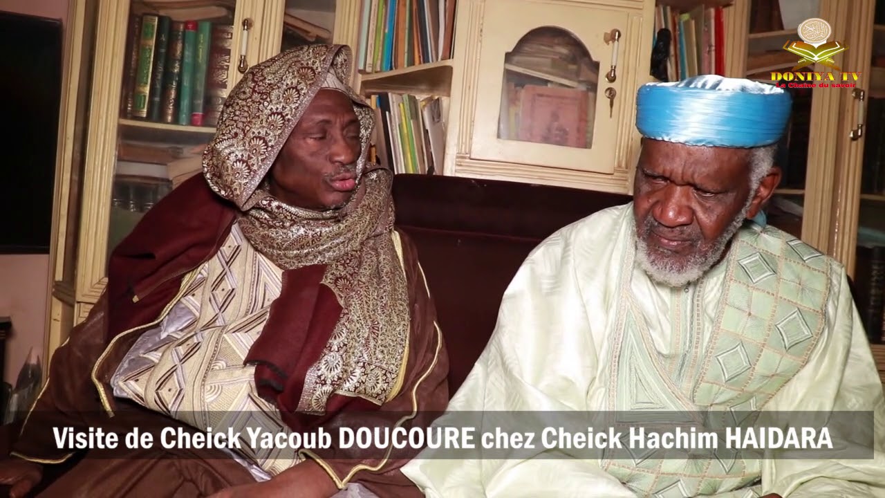 Sisite du Professeur Cheick Yacoub DOUCOURE chez Cheick Hachim HAIDARA, accueillis par Cheick Ahmad
