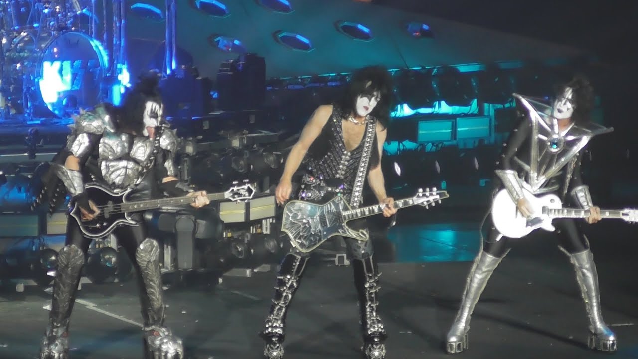Kiss  