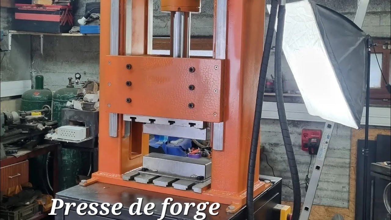Presse hydraulique de forge 30T - Fabrication