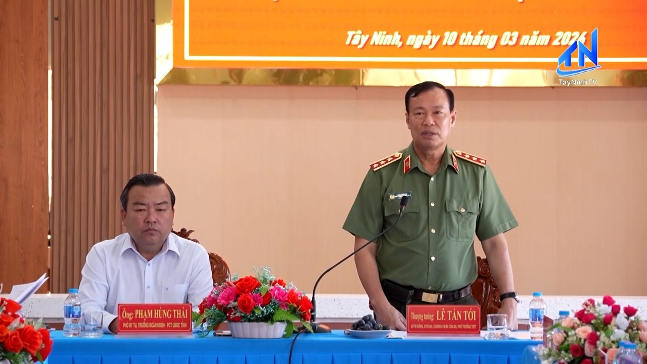 Thượng tướng Lê Tấn Tới kiểm tra công tác bảo đảm an ninh bầu cử tại Đức Lập và Mỹ Thạnh