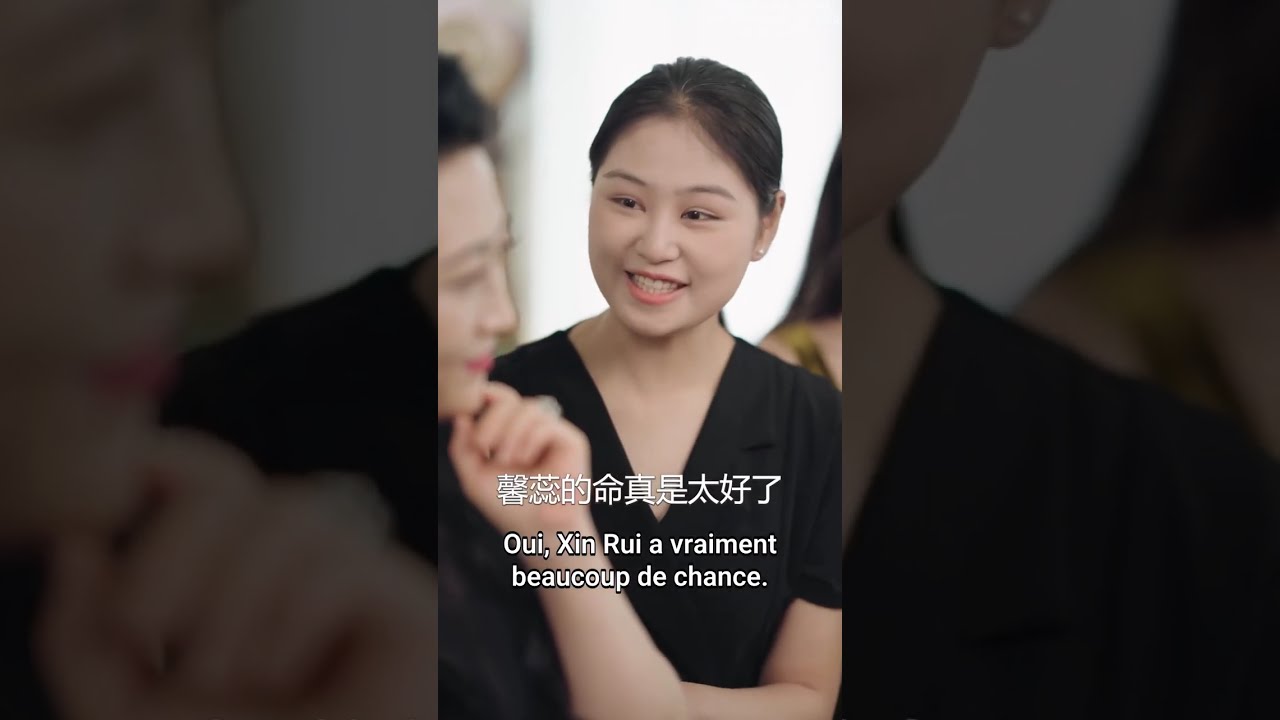 Chassée par parents adoptifs méchants – elle est fille de riche et chanceuse ! Cauchemar commence !
