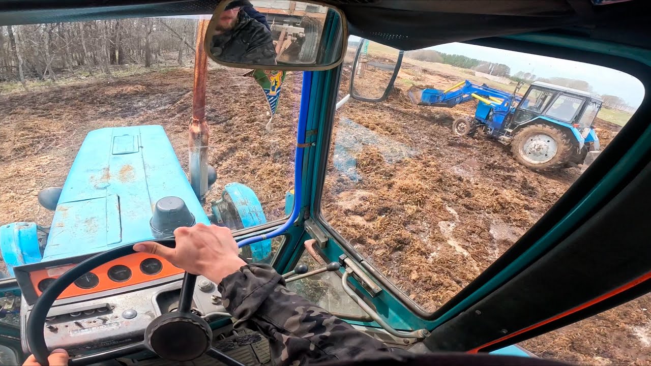 Влетел в яму на МТЗ-80Л. Грузим и везем навоз на прицепе 2ПТС-4. МТЗ/Белорус/СССР