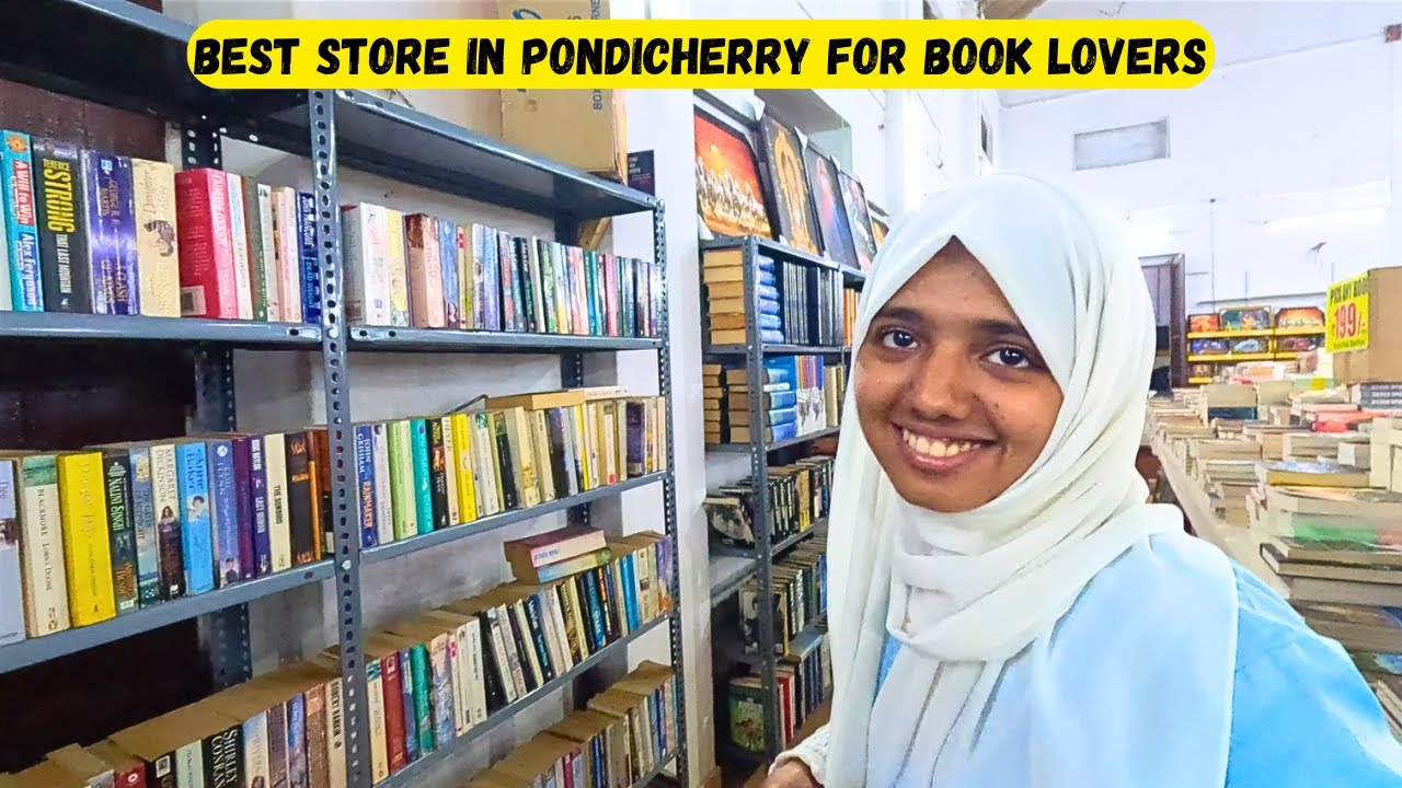 Огромный книжный магазин для любителей книг в Пондичерри