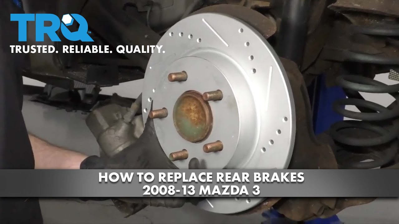 Как заменить задние тормоза на Mazda 3 S 2008–13 годов
