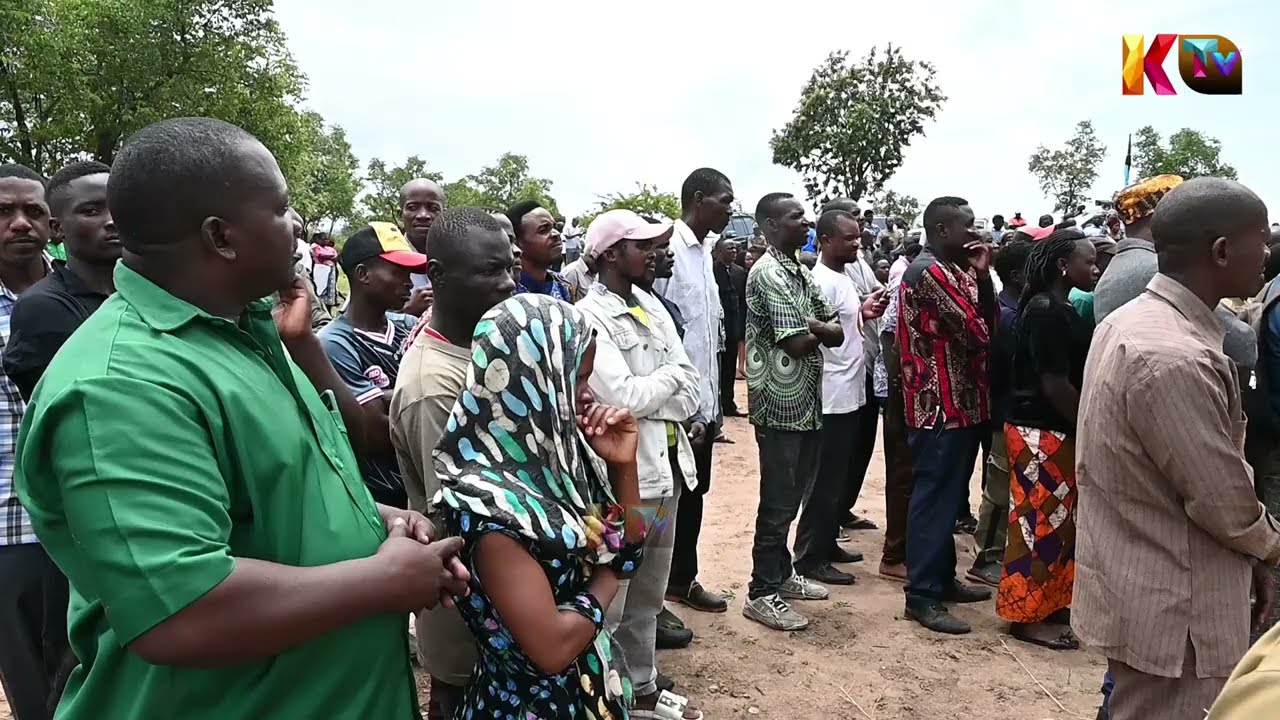 MBUNGE WA SONGWE AFUNGUKA MBELE YA WAZIRI MKUU ISHU YA BARABARA.