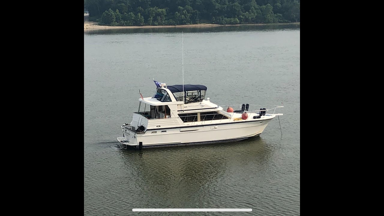 Great Loop side trip! River Cruising the Ohio River to Cincinnati and a Mayfly attack!   HD 1080p