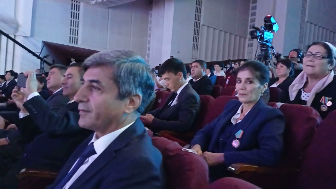 Ўқитувчилар қалбига Ёдгор Саъдиев ижро этган 