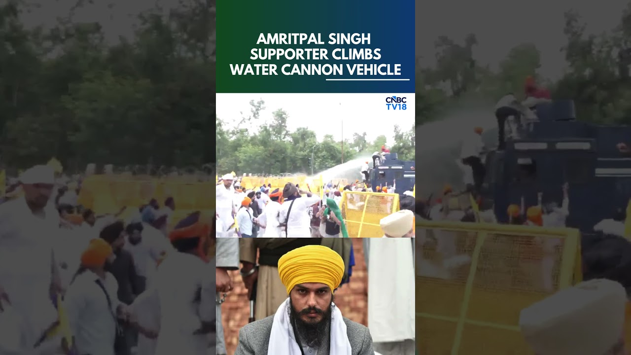 High Drama During Protest As Amritpal Supporter Climbs Water Cannon | Amritpal Singh | N18S