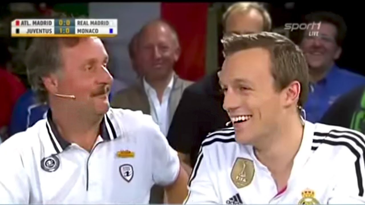 REAL TOTAL-Redakteur Nils Kern beim „Bitburger Fantalk“ auf SPORT1 – Halbzeit 2