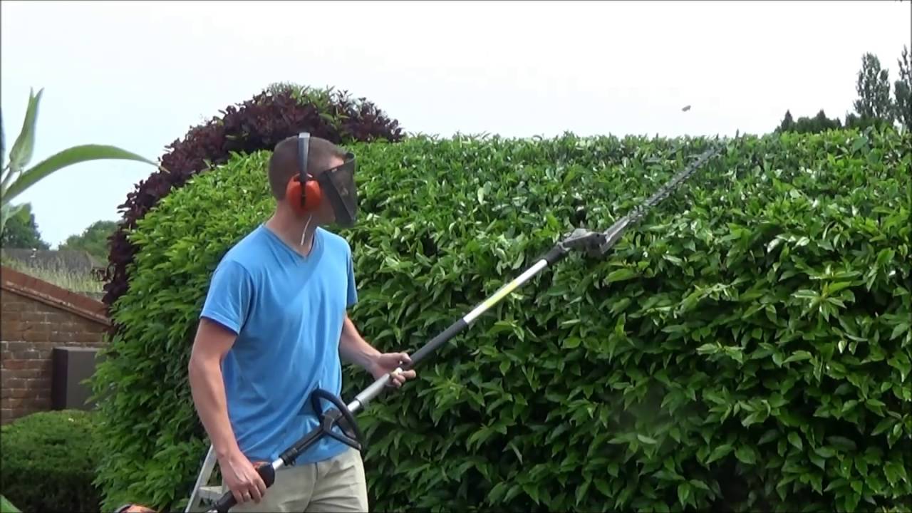 Hedge cutting with the Stihl Kombi