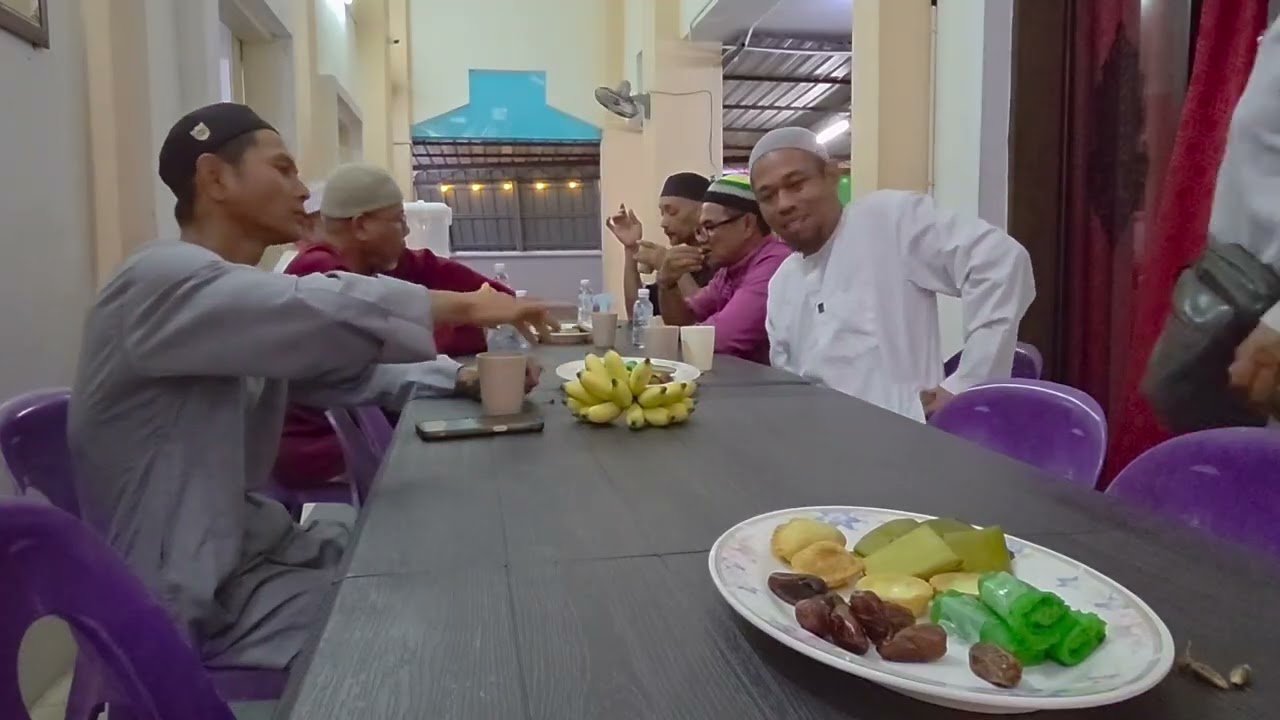 Berbuka Puasa Di Masjid Darul Akhirat
