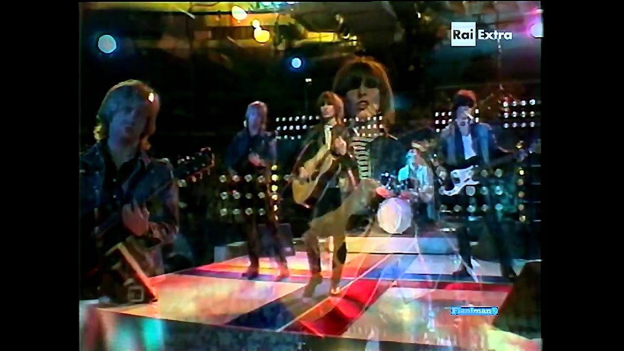 ♫ The Pretenders ♪ I Go To Sleep (Discoring 1981) ♫ Video & Audio Remastered HD