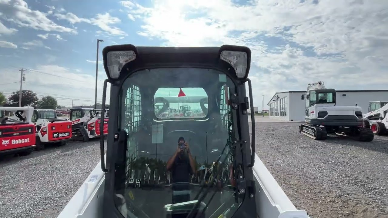 217098 - 2024 BOBCAT T740 V2 COMPACT TRACK LOADER