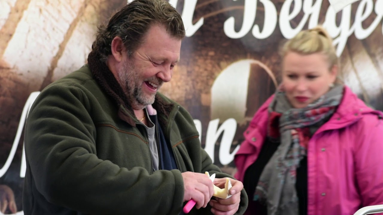 March&eacute; de Ferney-Voltaire  - Most EXPENSIVE French Food Market