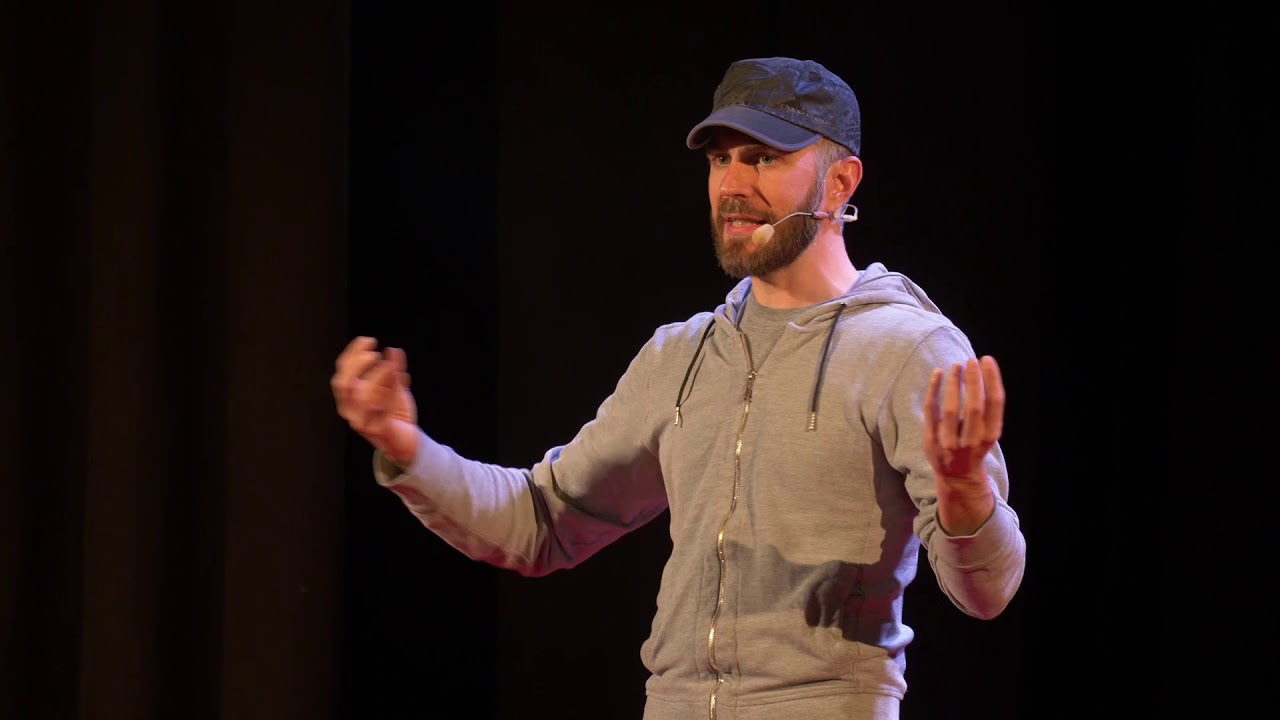 A takarékos élet csodái | Takács Szabolcs | TEDxSzeged