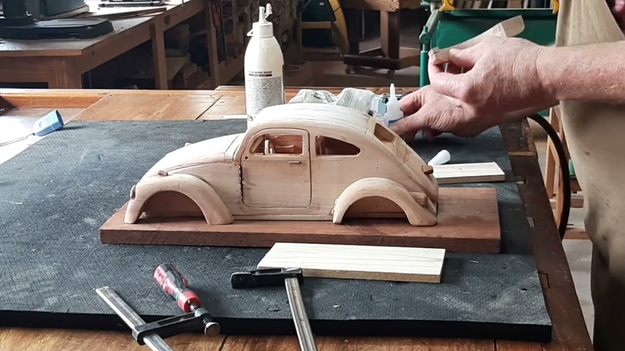 Atelier do Vovô - Arte em Madeira - Fusca Parte 2 - Wooden Cars Model