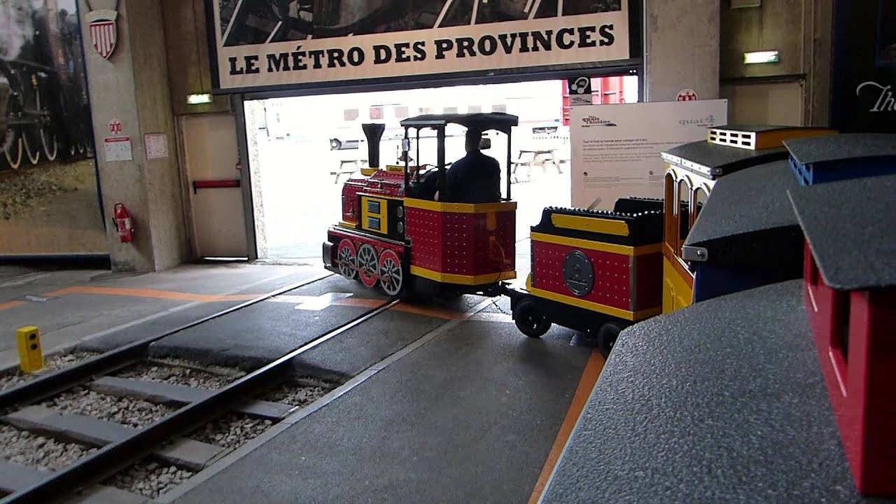 Promenade en petit train à la Cité du Train à Mulhouse.