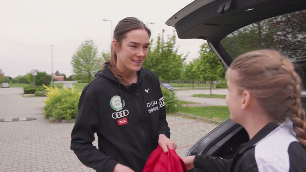 🚕 Ádám Julcsi biztosan egy örök emlékkel gazdagodott - ezúttal Kari ült be a volán mögé