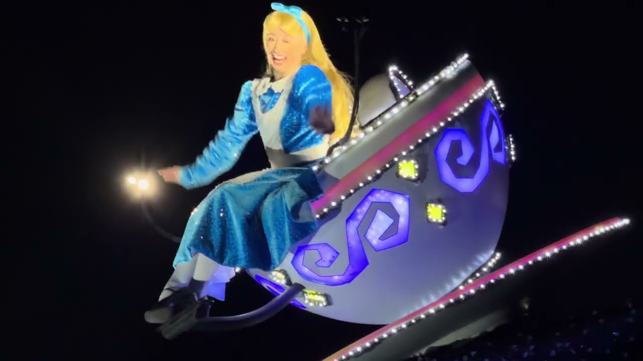 【iPhone 16 Pro/4K/HDR30p】東京ディズニーランド「エレクトリカルパレード・ドリームライツ（モーリスのコテージ付近：立ち見最前)2026/1/17